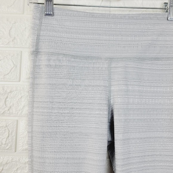 ATHLETA High-rise Jacquard Chaturanga Leggings | Light Gray | Textured | Size-S - Picture 7 of 11